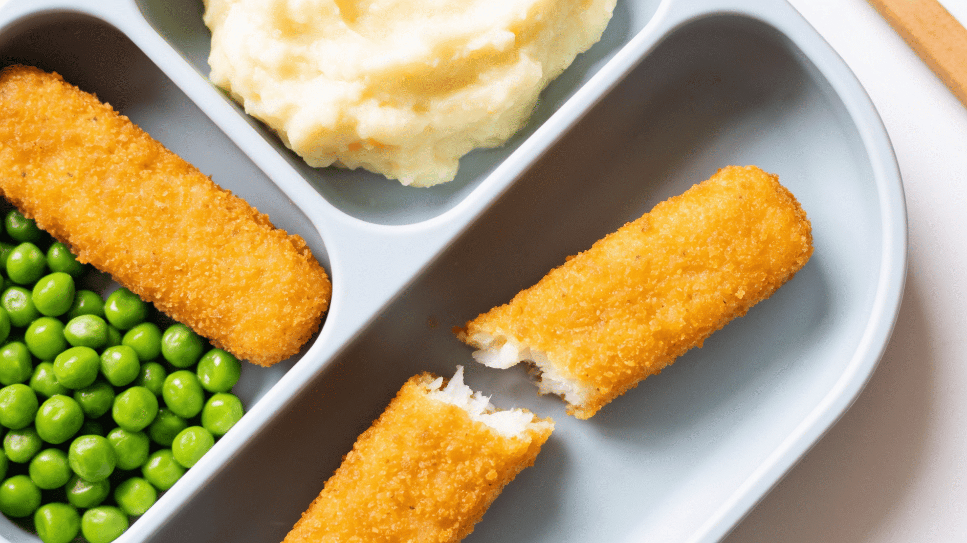 _Homemade baked fish fingers with peas and mash, a freezer-friendly toddler dinner